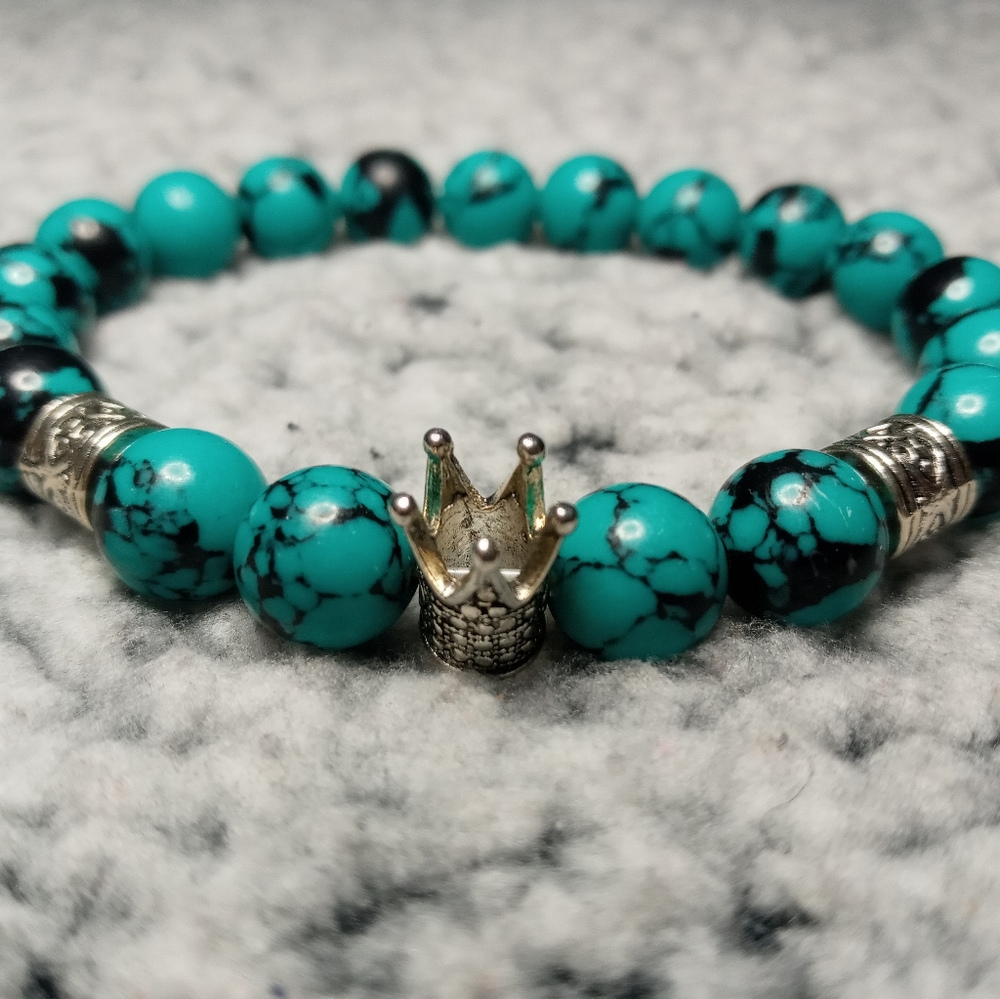 Beaded Bracelet with silver Crown
